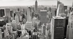 urban skyline manhattan bw