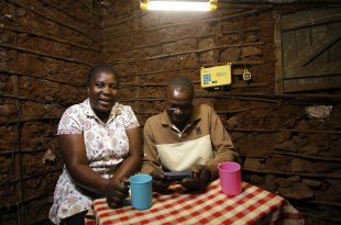 Kenya-Couple-Light-QuadII